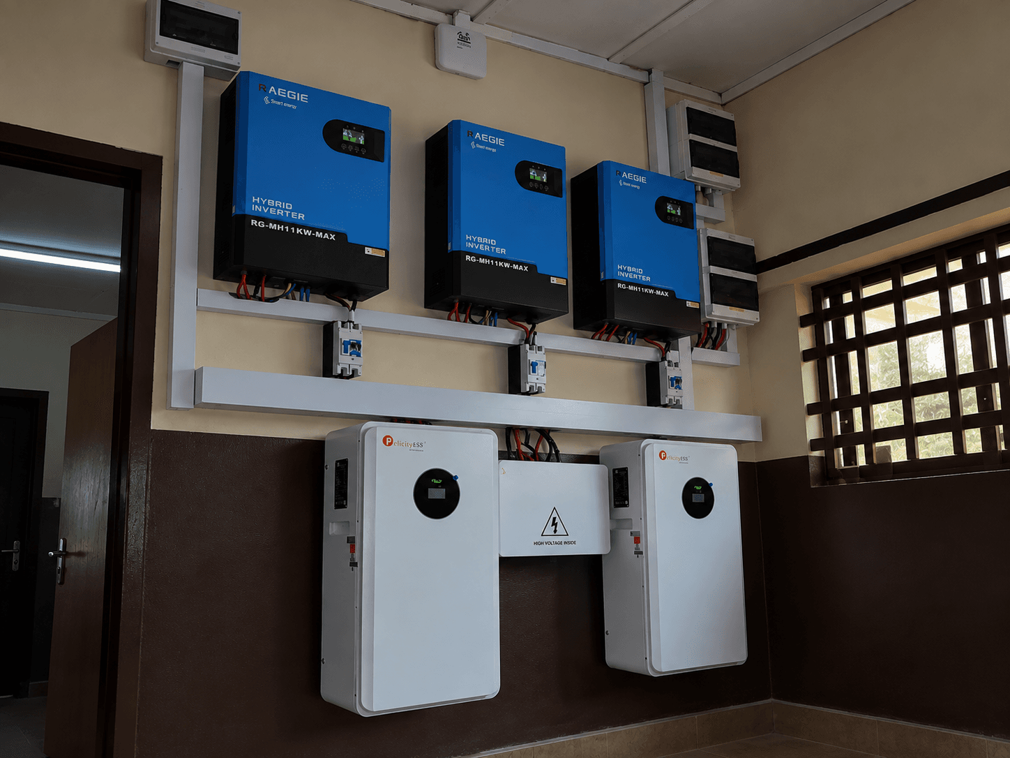 Rokupur Government Hospital Hybrid Solar System